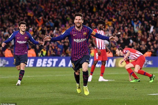 Barcelona 2-0 Atletico: Messi, Suarez bừng sáng phút cuối