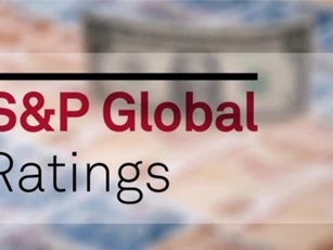 Lần đầu tiên sau 9 năm, S&P nâng hạng tín nhiệm quốc gia dài hạn cho Việt Nam
