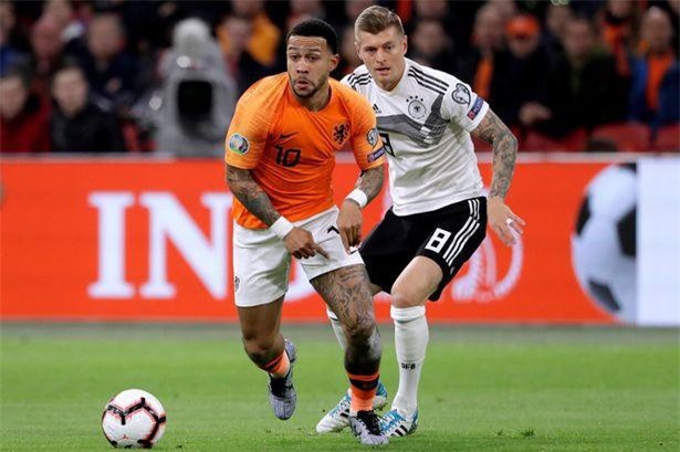  Liverpool gây sốc với Memphis Depay