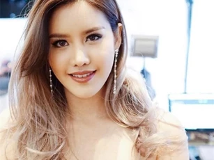 Anh chị em ruột của sao hạng A Thái Lan: Người vừa đẹp vừa siêu tài giỏi, kẻ kém sắc đến ngỡ ngàng