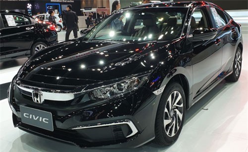 Cận cảnh Honda Civic 1.8 E 2019 sắp về Việt Nam