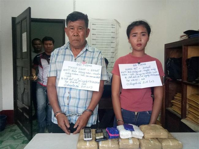 Kon Tum: Bắt 2 đối tượng vận chuyển gần 40.000 viên ma túy tổng hợp