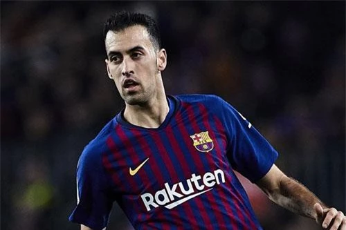 Tiền vệ: Sergio Busquets (Barcelona).