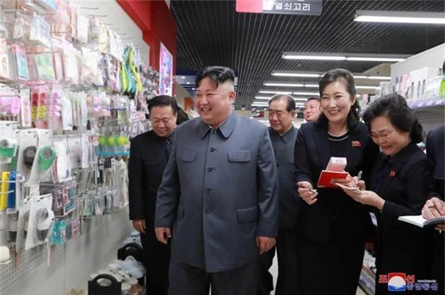 Lý do ông Kim Jong-un thị sát hàng loạt công trình trọng điểm tại Triều Tiên - 12