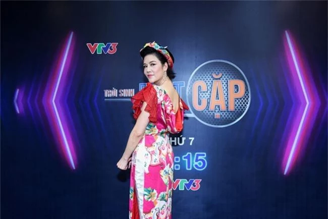 Thu Phương lần đầu lên tiếng khi bị chê nhạt, ngồi quá nhiều show - Ảnh 2.