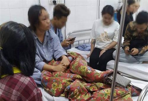 Vụ nữ sinh THPT bị đánh hội đồng phải nhập viện: UBND Quảng Ninh chỉ đạo khẩn