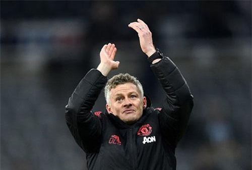 HLV Solskjaer muốn M.U tái hiện tinh thần 1999