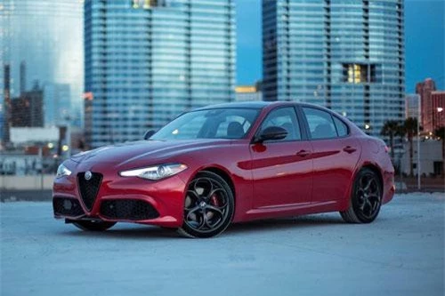 1. Alfa Romeo Giulia.