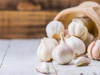 Ăn tỏi có thể giúp ngăn ngừa bệnh mất trí nhớ