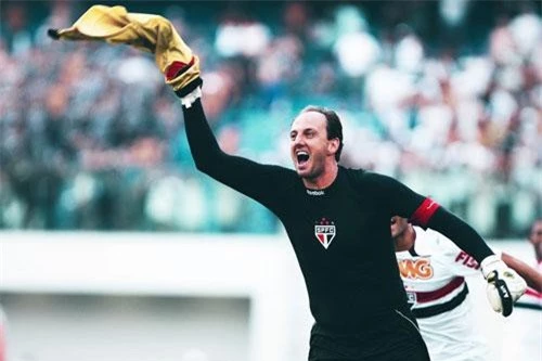 =9. Rogerio Ceni (59 lần).