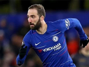 Higuain gửi thông điệp về tương lai ở Chelsea tới Sarri