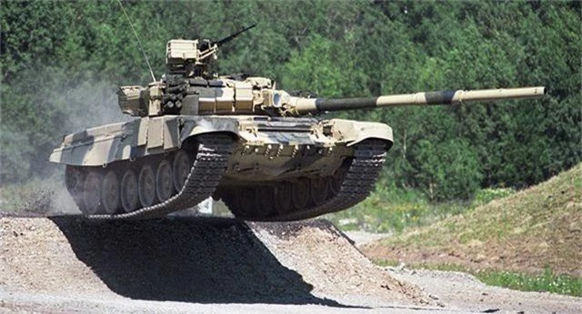 Ấn Độ chốt kế hoạch mua gần 500 xe tăng Nga - 1