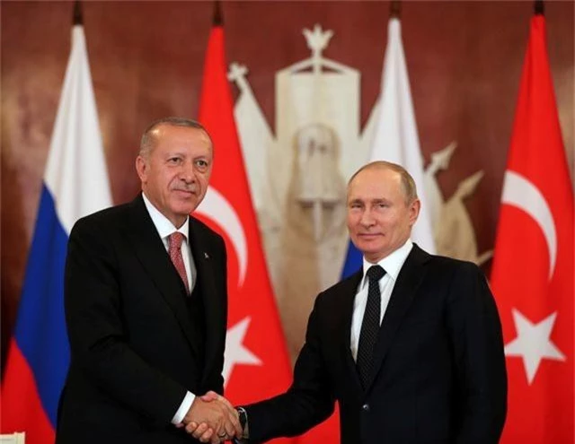 Ông Putin cam kết chuyển S-400 cho Thổ Nhĩ Kỳ bất chấp “tối hậu thư” của Mỹ - 1