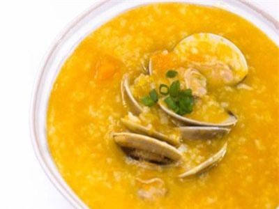 Cách nấu cháo ngao bí đỏ mới không thể ngon hơn