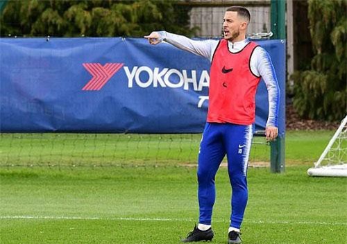 Không chấp nhận chi đậm, Real thúc Hazard "nổi loạn"