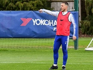 Không chấp nhận chi đậm, Real thúc Hazard "nổi loạn"