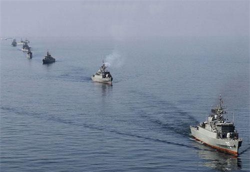 Iran yêu cầu các tàu chiến Mỹ tránh ra xa