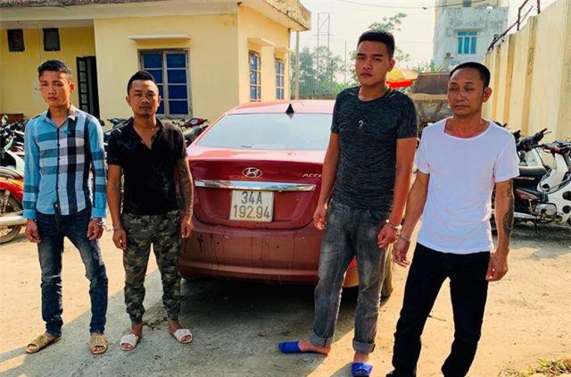 Thanh Hóa: 4 đối tượng bịt mặt đi ô tô không biển số tấn công chủ tịch xã