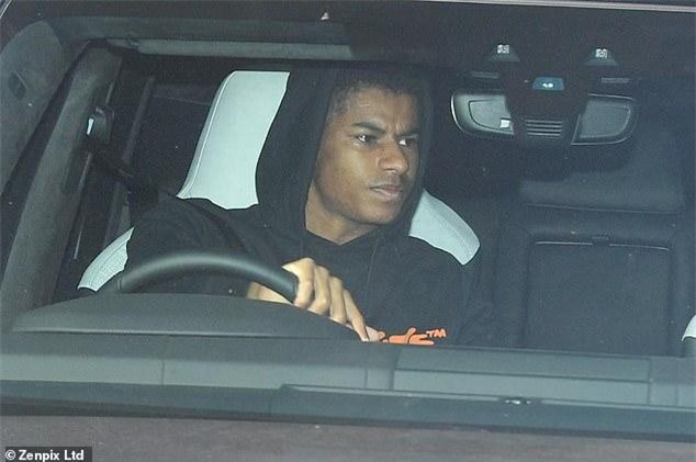 M.U đón ‘trọng pháo’ trở lại trước đại chiến với Barca