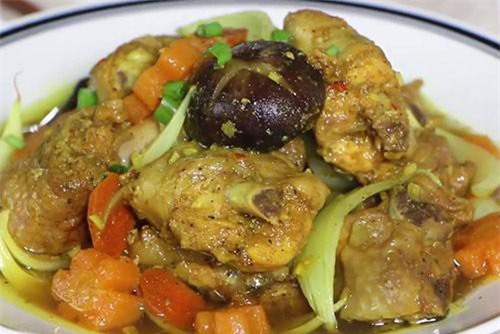 Clip: Cách làm món gà kho nghệ vừa ngon lại bổ dưỡng cho sức khỏe