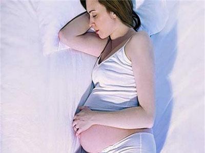 Vì sao phụ nữ mang thai nên ngủ nghiêng?