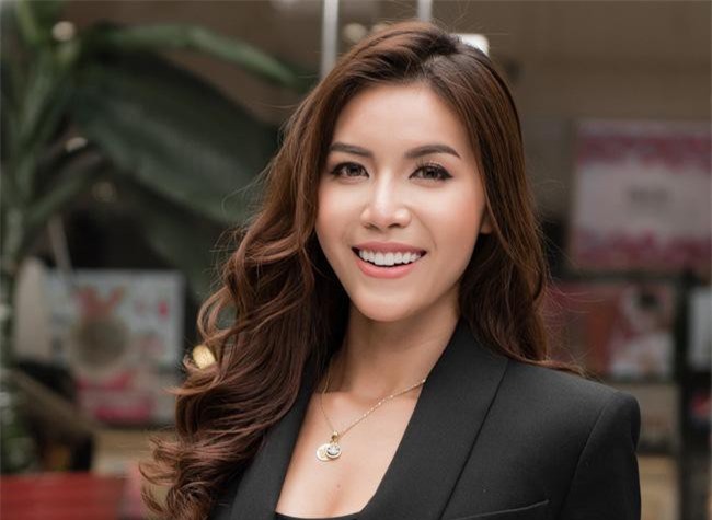 Ngắm không gian sống sang trọng của siêu mẫu Minh Tú