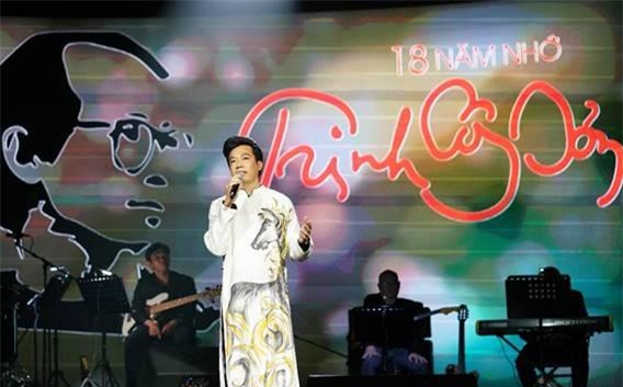 Ca sĩ Tấn Sơn đồng hành cùng chuỗi chương trình 18 Năm Nhớ Trịnh Công Sơn 