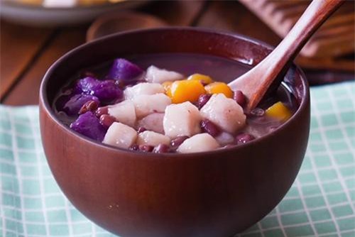 Clip: Cách nấu chè đậu đỏ khoai môn thơm ngon hấp dẫn