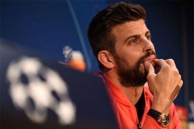 Pique bắt bài chiến thuật của M.U trước Barca