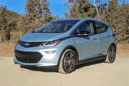 10. Chevrolet Bolt EV 2019 (giá khởi điểm: 37.495 USD).