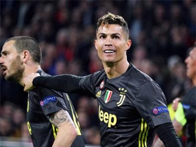 Ghi bàn ở knock-out UCL: Khác biệt lớn giữa CR7 và Messi