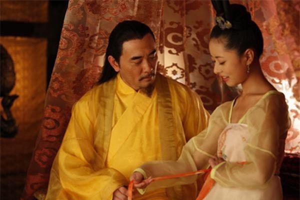 Chiêu trò chọn mỹ nữ thị tẩm hàng đêm kỳ lạ của vua Tần Thủy Hoàng