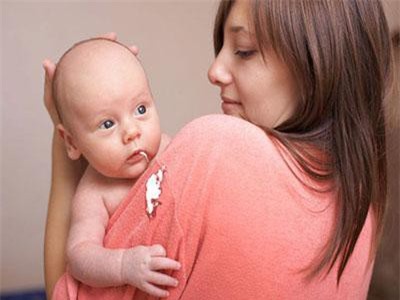 Xử trí khi bé hay bị trớ