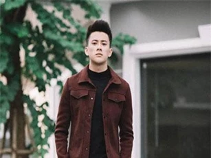Thêm một bác sĩ tương lai gây chao đảo: Cao 1m80, gương mặt góc cạnh đậm chất điện ảnh