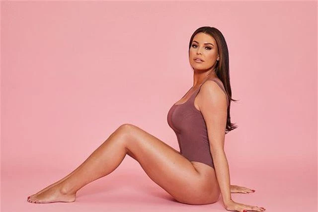 Jess Wright khoe dáng bốc lửa - 2