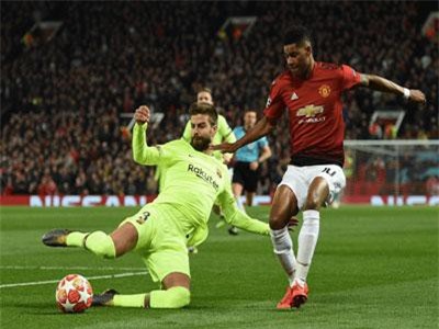 5 điểm nhấn sau thất bại sát nút của M.U trước Barca