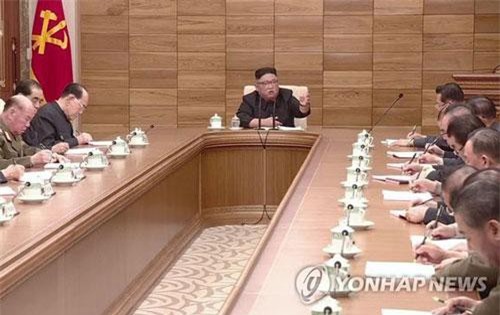 Ông Kim Jong-un tuyên bố Triều Tiên không khuất phục các lệnh trừng phạt