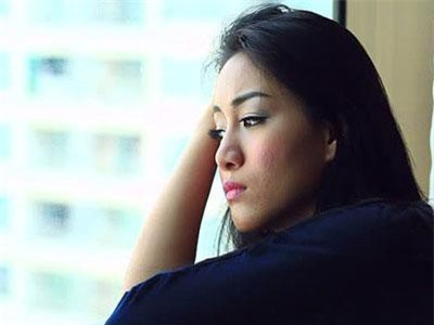 Về nhà mở két lấy tiền đóng viện phí cho chồng, tôi tá hỏa khi bên trong trống trơn, chỉ có một tờ giấy do chính tay chồng viết