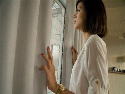 Gặp lại bạn thân sau 10 năm ra trường, tôi không tin vào mắt mình khi thấy cô hoa khôi ngày nào giờ lại khốn đốn thế này