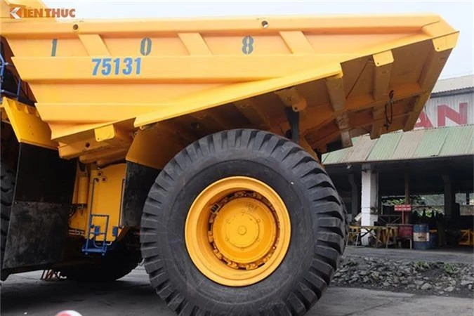 Can canh xe tai “khung” BelAZ moi gia 35 ty o VN-Hinh-6