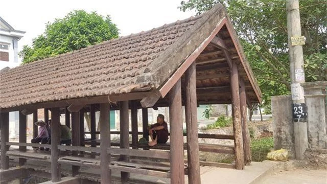 Cầu ngói trăm năm tuổi được xem như “báu vật” ở Ninh Bình - 2