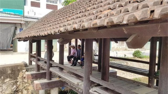 Cầu ngói trăm năm tuổi được xem như “báu vật” ở Ninh Bình - 4