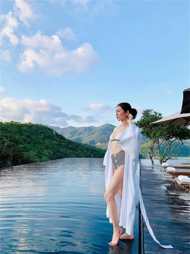 Đẳng cấp vóc dáng dàn quý cô Vbiz: Đã có con lớn phổng phao vẫn gợi cảm, sexy khó cưỡng - Ảnh 11. Đẳng cấp vóc dáng dàn quý cô Vbiz: Đã có con lớn phổng phao vẫn gợi cảm, sexy khó cưỡng - Ảnh 11.