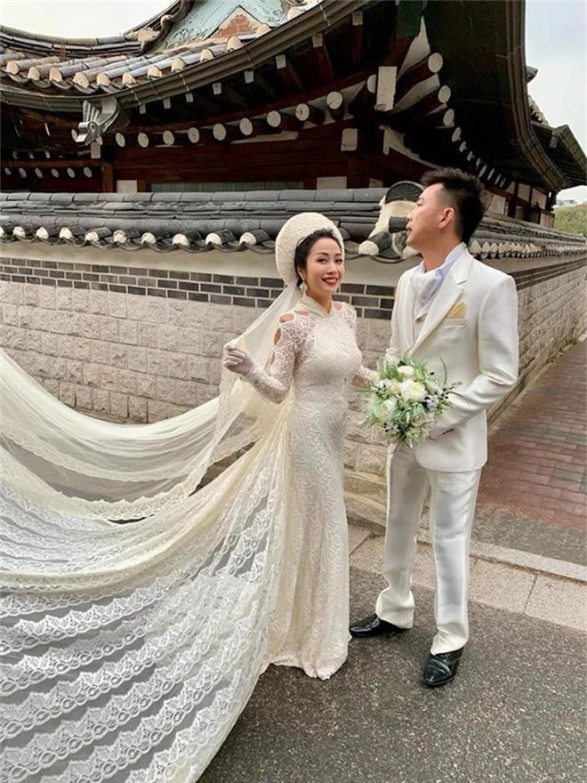 Ốc Thanh Vân cùng ông xã chụp ảnh cưới ngọt ngào như vợ chồng son tại Hàn Quốc sau 2 thập kỉ gắn bó - Ảnh 2.