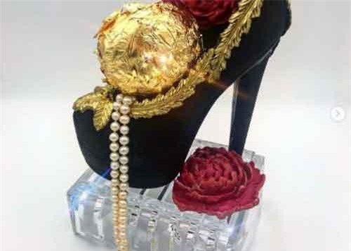 Chiêm ngưỡng chiếc bánh siêu đắt được bọc vàng 23 karat