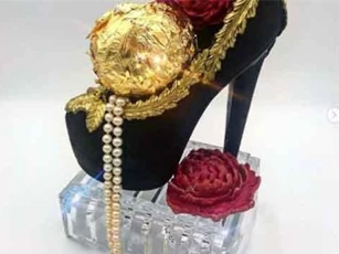 Chiêm ngưỡng chiếc bánh siêu đắt được bọc vàng 23 karat