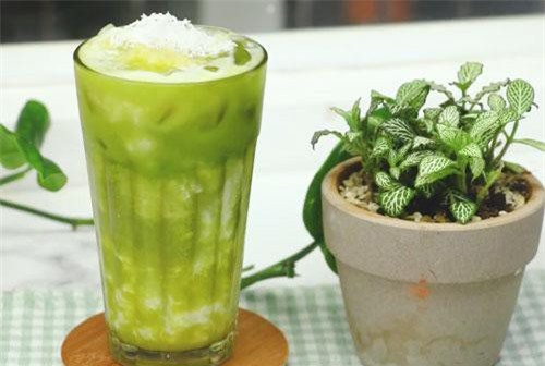 CLIP: Hướng dẫn làm nước rau má đậu xanh sữa dừa giải nhiệt ngày nóng