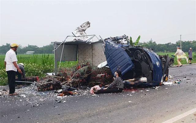 Hà Nam: Mẹ gào khóc bên thi thể con trai bị tai nạn