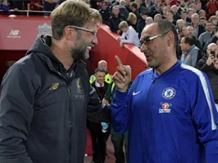 Klopp - Sarri: Kẻ ăn không hết, người lần chẳng ra