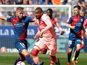 Huesca 0-0 Barcelona: Kép phụ bất lực